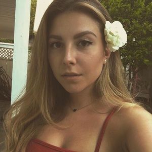 Meet your Posher, Francesca